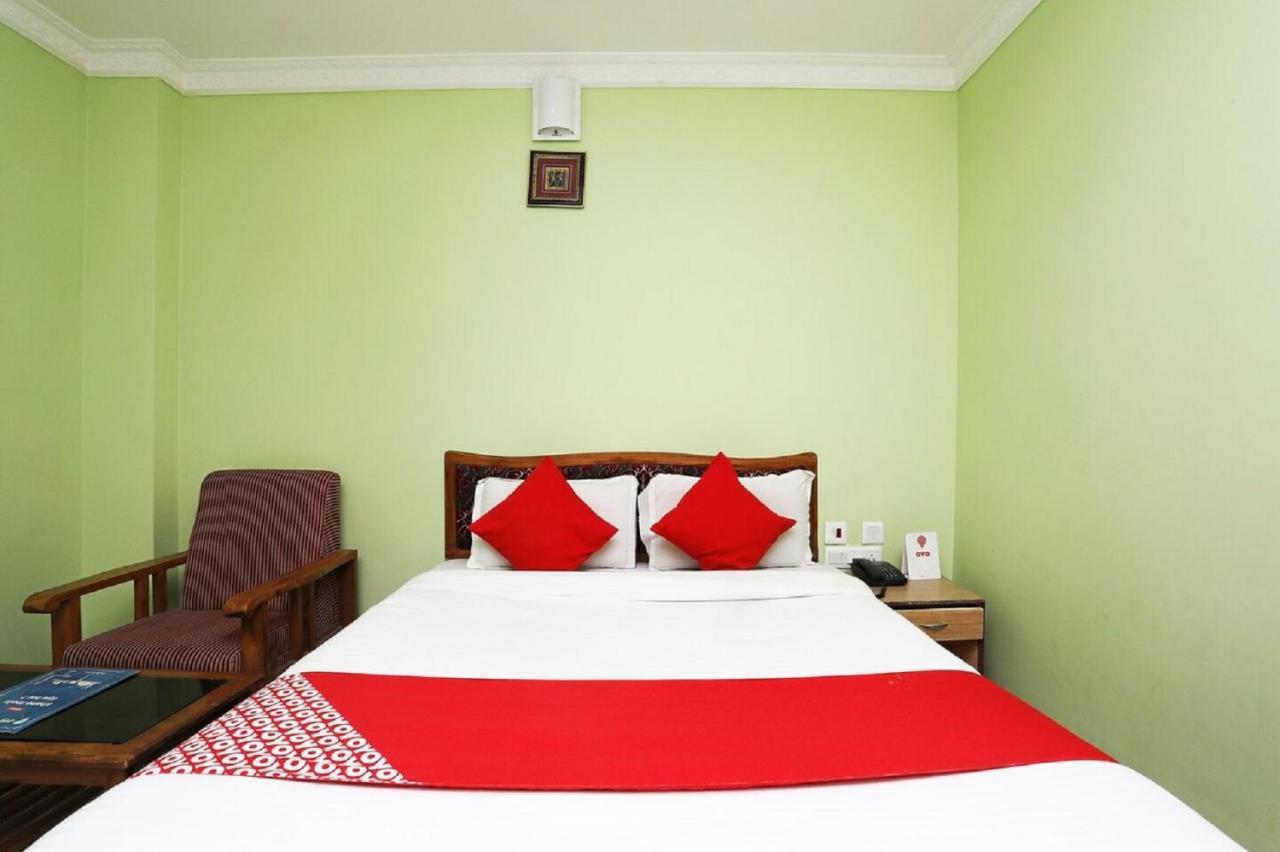 Hotel Sambit International, Near Sea Beach Puri Kültér fotó