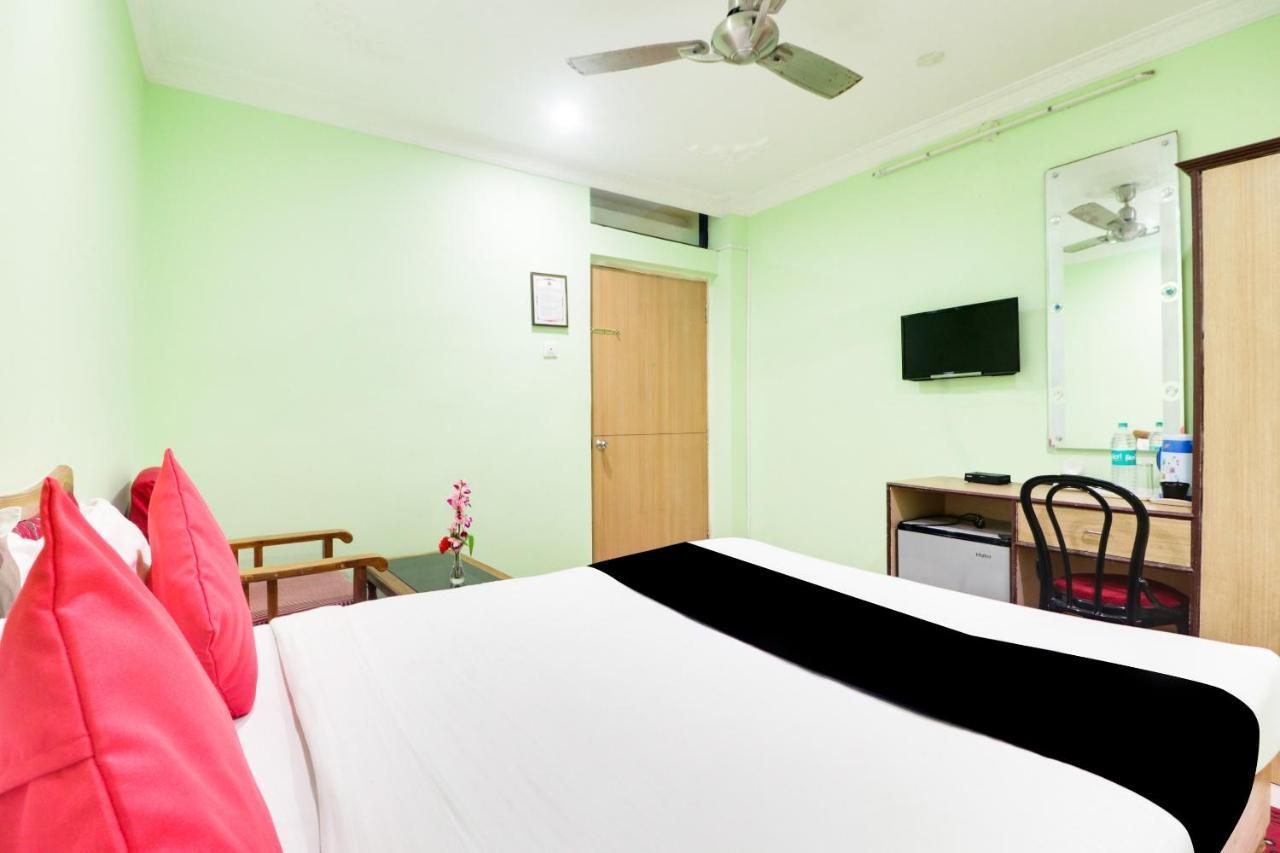 Hotel Sambit International, Near Sea Beach Puri Kültér fotó